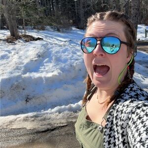 Meet your Posher, Savannah